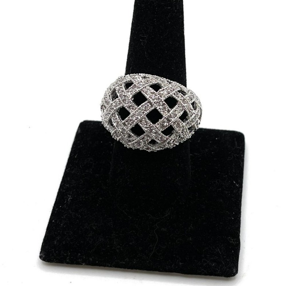 GLAMOUR Premier Designs Cross Ring (M)